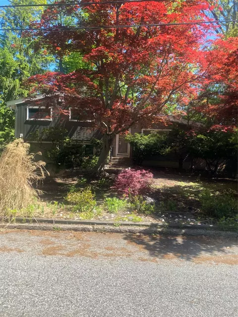 3 Shaw Ln, Greenburgh, NY 10530