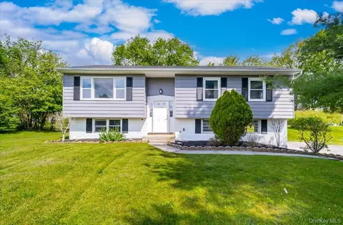 29 Beth Dr, Middletown, NY 10941
