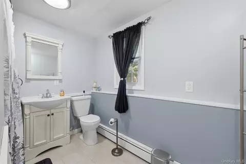 Bath - 14 Baumer Rd, Shawangunk, NY 12589 photo 2 of 2