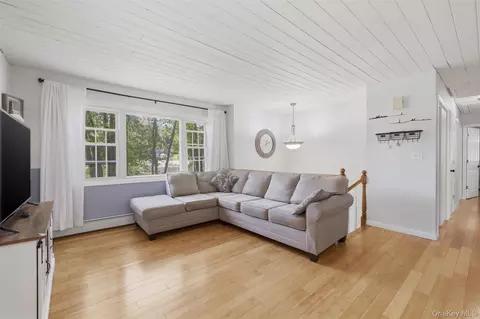 Living - 14 Baumer Rd, Shawangunk, NY 12589 photo 2 of 2