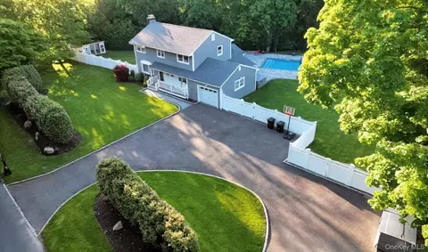 522 Moriches Rd, Saint James, NY 11780