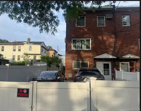 3111 Gunther Ave, New York, NY 10469