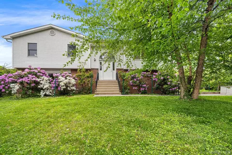 110 Franklin Ave, Mount Pleasant, NY 10595