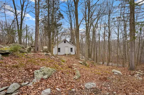Exterior - 517 E Mountain Rd N #515-517, Philipstown, NY 10516 photo 3 of 5
