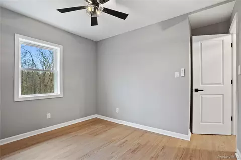 Bedroom - 517 E Mountain Rd N #515-517, Philipstown, NY 10516 photo 6 of 7