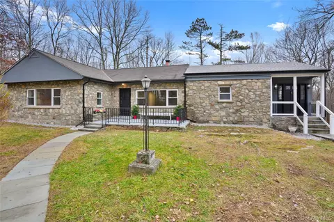 Exterior - 517 E Mountain Rd N #515-517, Philipstown, NY 10516 photo 5 of 5