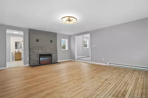 Living - 517 E Mountain Rd N #515-517, Philipstown, NY 10516 photo 2 of 5