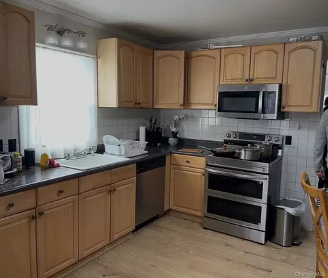 Kitchen - 2150-2152 Avenue B, Schenectady, NY 12308 photo 2 of 2