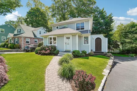 148 Seacord Rd, New Rochelle, NY 10804
