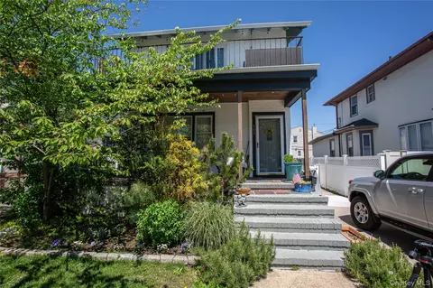 445 W Walnut St, Long Beach, NY 11561