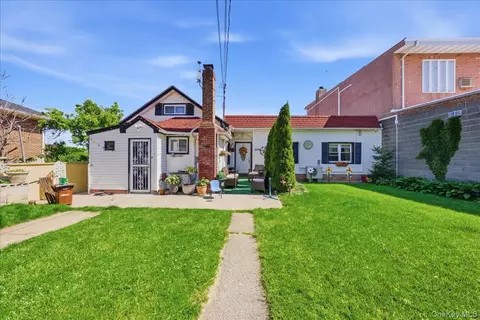 2594 Schurz Ave, New York, NY 10465