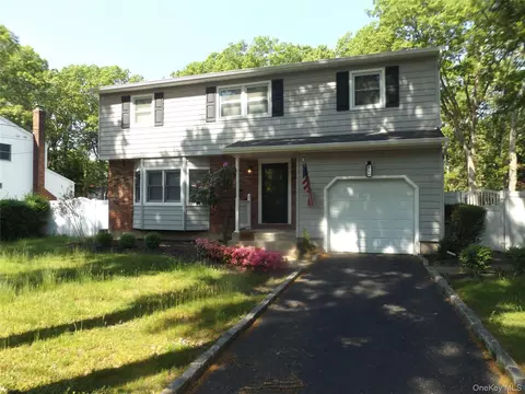 387 Mark Tree Rd, Setauket, NY 11733