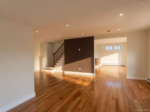 119-48 190th St, New York, NY 11412