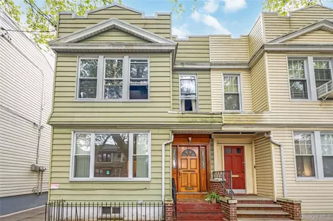 7812 79th St, New York, NY 11385