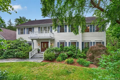 22 Indian Wells Rd, Southeast, NY 10509