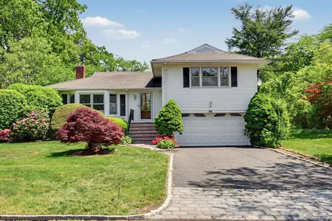 70 Richbell Rd, White Plains, NY 10605