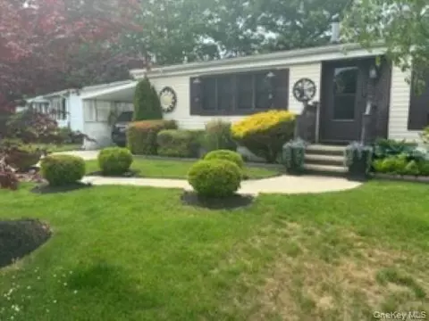 1661 Old Country #383, Riverhead, NY 11901