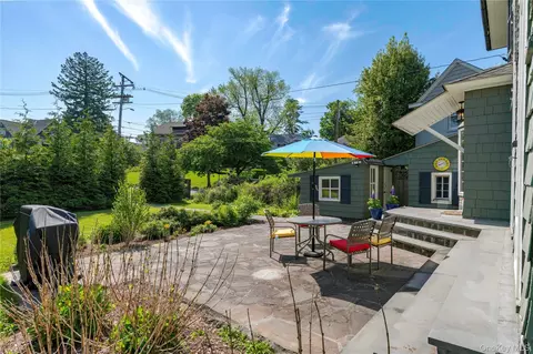 Exterior - 21 Barnard Ave, Poughkeepsie, NY 12601 photo 6 of 10