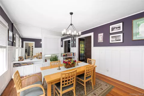 Dining - 21 Barnard Ave, Poughkeepsie, NY 12601 photo 1 of 2