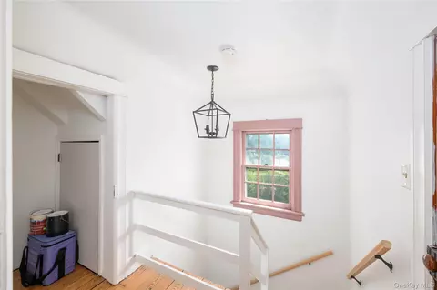 Entry Way - 21 Barnard Ave, Poughkeepsie, NY 12601 photo 2 of 2
