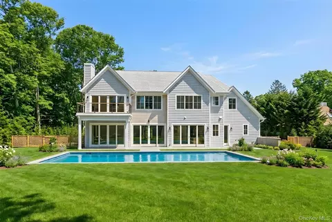 244 N Sea Mecox Rd, Southampton, NY 11968