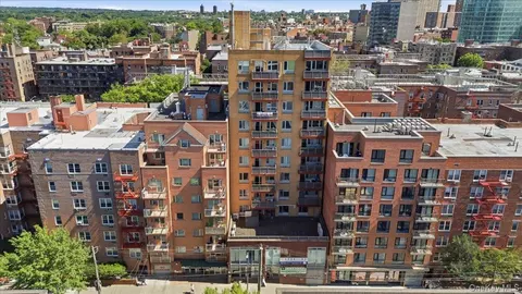 143-28 41st Ave #2D, Flushing, NY 11355