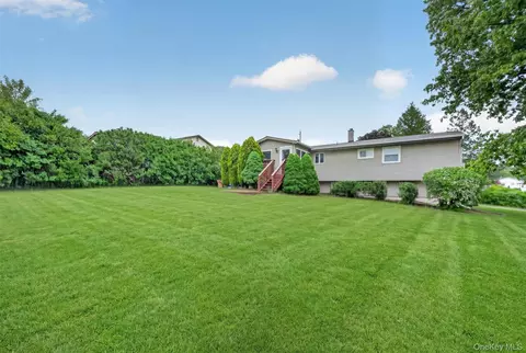 Exterior - 1 Rockledge Rd, Poughkeepsie, NY 12601 photo 5 of 6