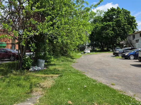 792 Broadway, Newburgh City, NY 12550