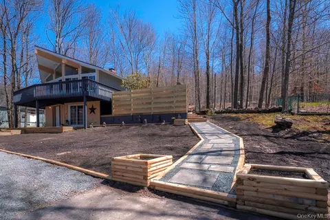 51 Aspen Ln, Woodridge, NY 12789
