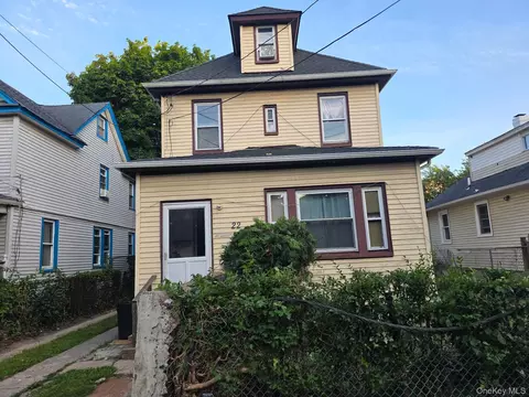22 Webb Ave, Hempstead, NY 11550