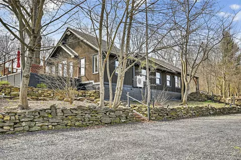 96 Lower Wisner Rd, Warwick, NY 10990