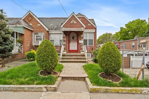 8612 133rd Ave, New York, NY 11417