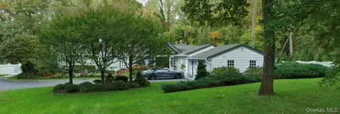 14 Horse Hill Rd, Glen Head, NY 11545