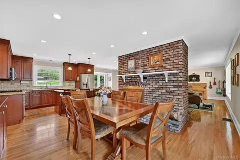 Dining - 8 Mountain Brook Rd, Cornwall, NY 12518 photo 2 of 2