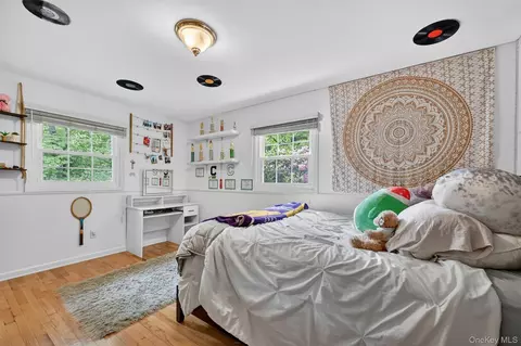 Bedroom - 8 Mountain Brook Rd, Cornwall, NY 12518 photo 4 of 5