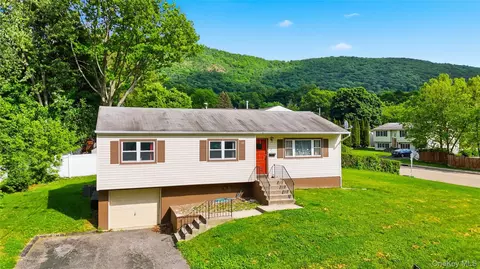70 Phillips St, Beacon, NY 12508