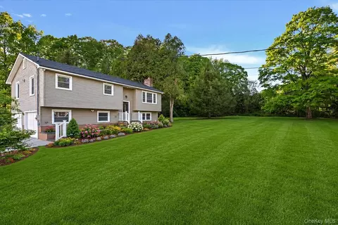 513 Canada St, Lake George, NY 12845