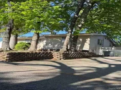 42 Gould Rd, Centereach, NY 11720