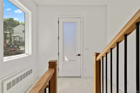 Entry Way - 37 Ewing Ave #202, Ramapo, NY 10977 photo 1 of 13