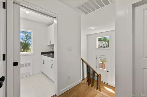 Entry Way - 37 Ewing Ave #202, Ramapo, NY 10977 photo 10 of 13