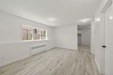 Living - 37 Ewing Ave #202, Ramapo, NY 10977 photo 2 of 2