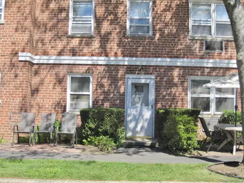 125 N Washington Ave #55, Greenburgh, NY 10530