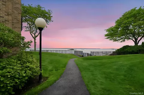 View/Area - 54 Waters Edge, Rye, NY 10580 photo 2 of 2