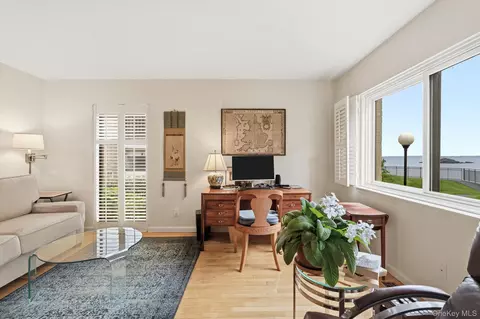 Living - 54 Waters Edge, Rye, NY 10580 photo 4 of 4