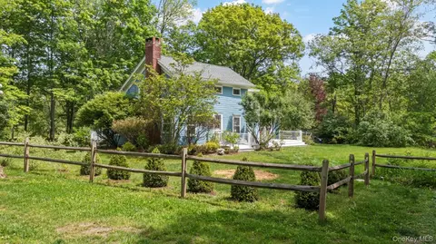 74 Willow Brook Rd, Stanford, NY 12514