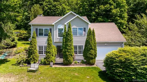 104 Wiccopee Rd, Putnam Valley, NY 10579