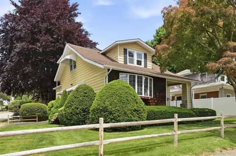 Exterior - 220 Sherman Ave, Peekskill, NY 10566 photo 3 of 9
