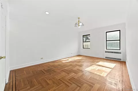 35-50 82nd St #1F, New York, NY 11372