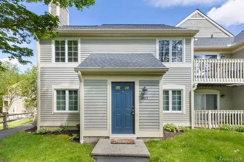 2802 Morgan Dr, Carmel Hamlet, NY 10512