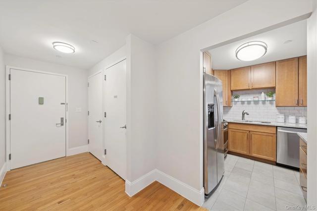 116-11 Curzon Rd #5B, Richmond Hill, NY 11418
